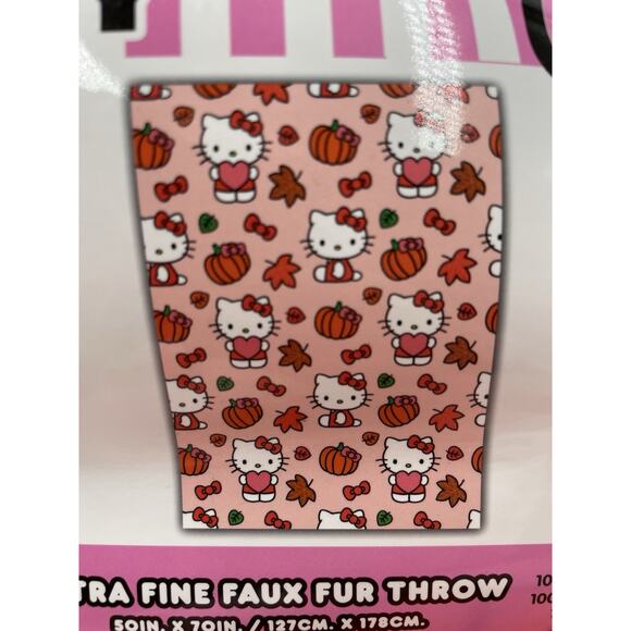 Sanrio Hello Kitty 2025 Fall Pumpkin Ultra Fine Faux Fur Throw Blanket 50x70 NEW - Picture 5 of 8